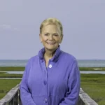 Lisa Oliver headshot